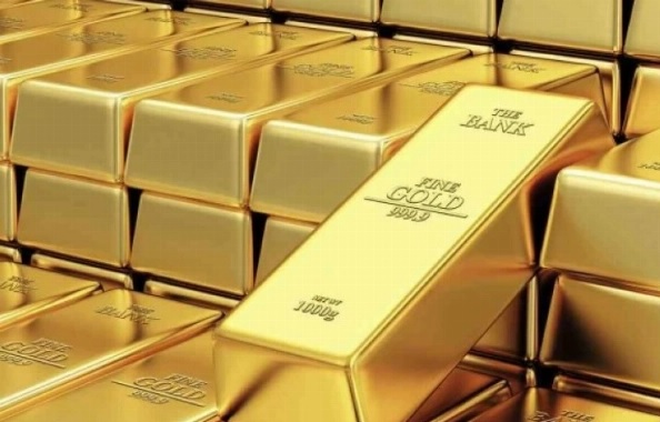 الذهب يهبط ويكسر حاجز 5000 دولار للأوقية