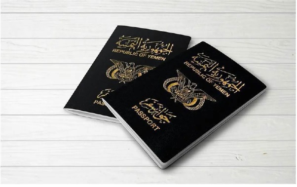 عدن .. وصول 350 ألف دفتر جواز ينهي أزمة النقص والتكدس